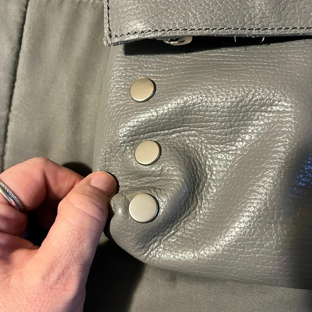 EUC Hammit VIP Meduim Montana reversible crossbody in Stingray Blue/Steel Grey - Picture 8 of 17